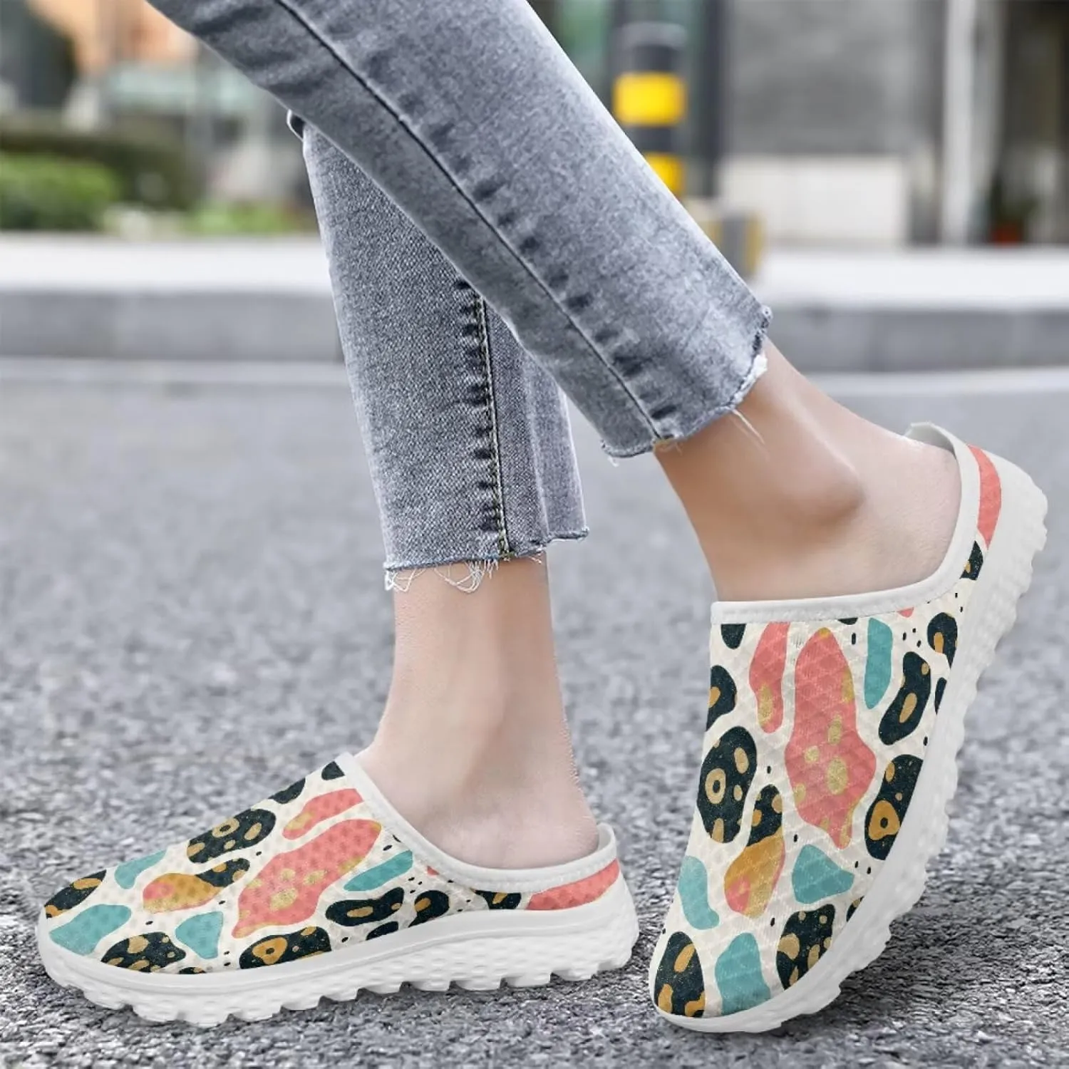 Howilath Animal Print Mule Shoes for Women Garden Clogs Leopard Print Slip on Walking Shoes Mule Sneakers Breathable Loafers